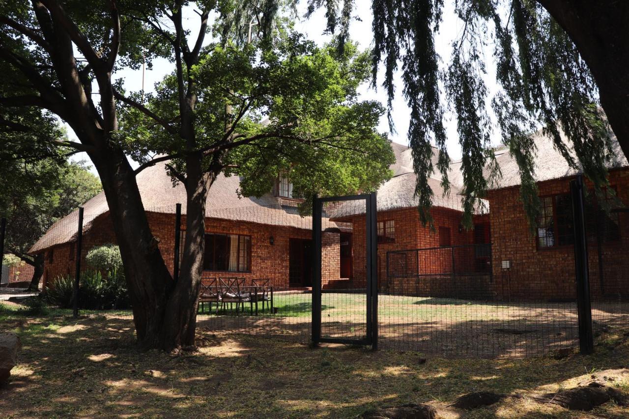 Khaya Africa Guesthouse Midrand Exterior photo